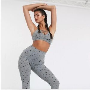 Lorna Jane Rocket Star Gray Cropped Leggings SZ M